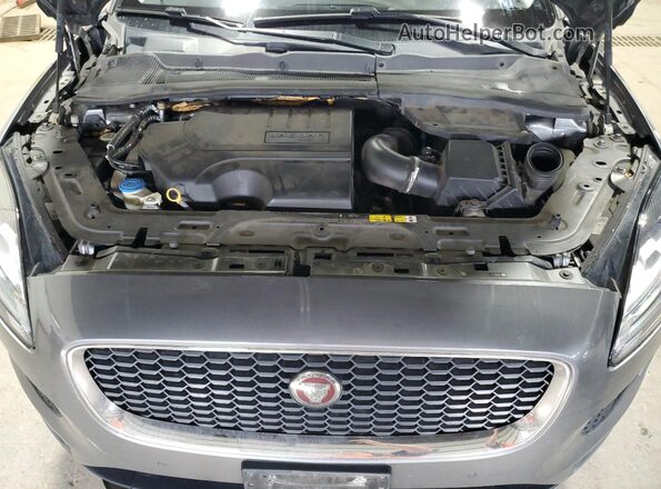 SADFJ2FX9J1Z30728 2018 JAGUAR E-PACE Gray Vista del compartimento del motor