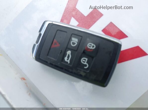 SADFK2FX8L1Z86725 2020 JAGUAR E-PACE  Вид панели приборов