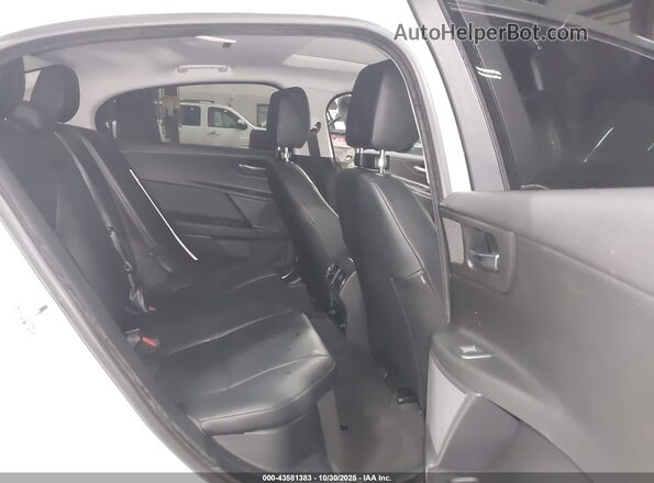 SAJAD4FX6KCP45164 2019 JAGUAR XF White VIN կոդի պիտակի տեսք
