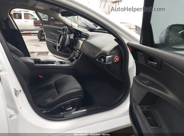SAJAD4FX6KCP45164 2019 JAGUAR XF White Սալոնի դիմացի տեսք