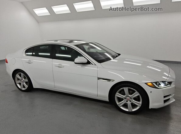 SAJAE4BG8HA952906 2017 JAGUAR XF White Delantero derecho
