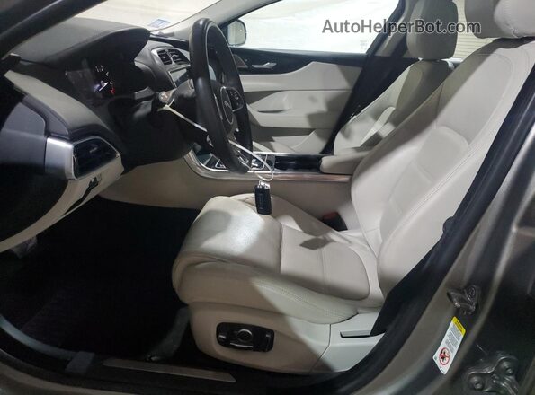 SAJAE4FX1LCP60332 2020 JAGUAR XF Gray Вид салону спереду