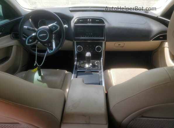 SAJAE4FXXLCP58739 2020 JAGUAR XF White Vista del salpicadero