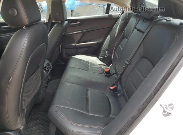 SAJAK4FN4JCP22324 2018 JAGUAR XF White 