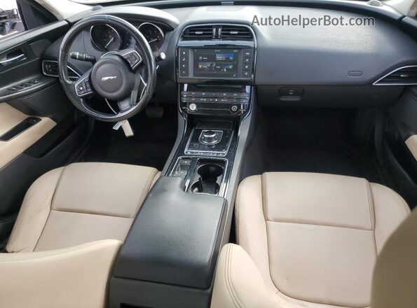 SAJAR4FX3JCP31304 2018 JAGUAR XF Белый Вид панели приборов