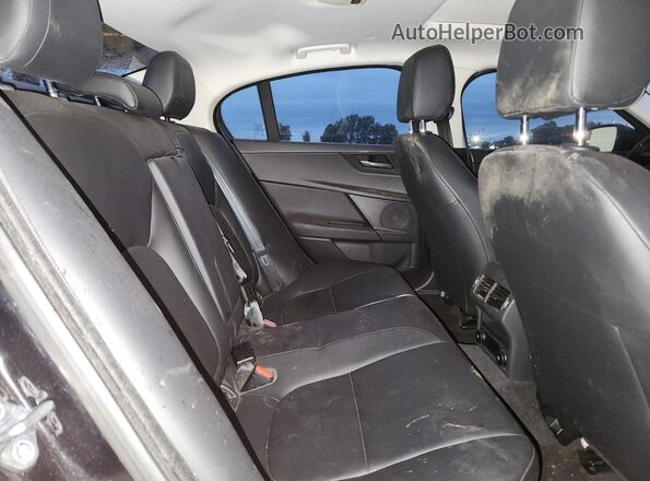 SAJAR4FX7JCP34027 2018 JAGUAR XF Черный 