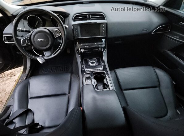 SAJAR4FX7JCP34027 2018 JAGUAR XF Черный 