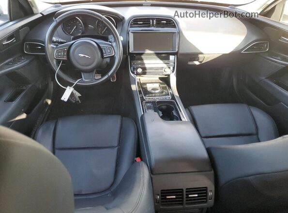 SAJAR4FX7KCP48298 2019 JAGUAR XF Silver ხელსაწყოთა პანელის ხედი