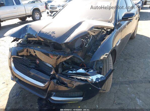 SAJBD4BV7HCY29575 2017 JAGUAR XF Черный Вид спереди