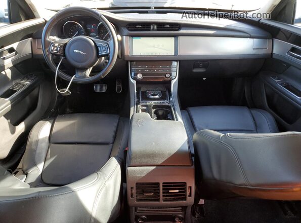SAJBD4FX3LCY83282 2020 JAGUAR XF Белый Вид панели приборов