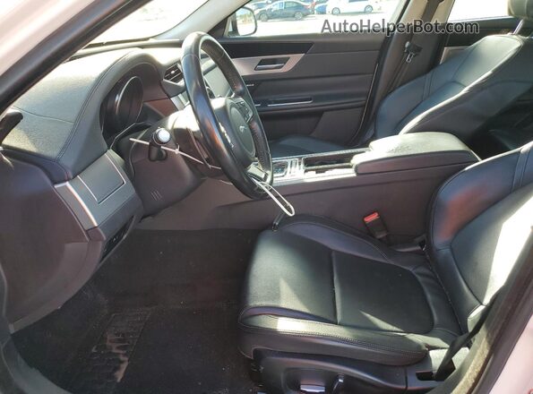 SAJBD4FX3LCY83282 2020 JAGUAR XF Белый Вид салона спереди
