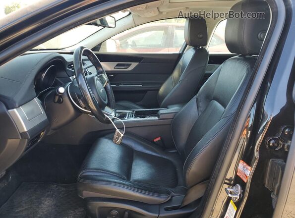 SAJBK4FX3JCY66288 2018 JAGUAR XF Черный Вид салона спереди