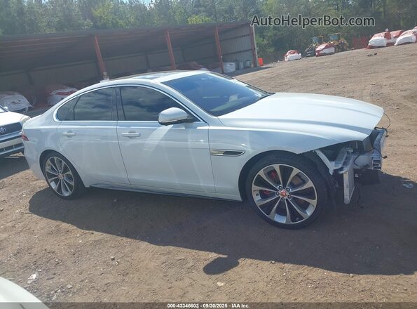 SAJBL4GX1MCY90105 2021 JAGUAR XF White Widok wnętrza z tyłu