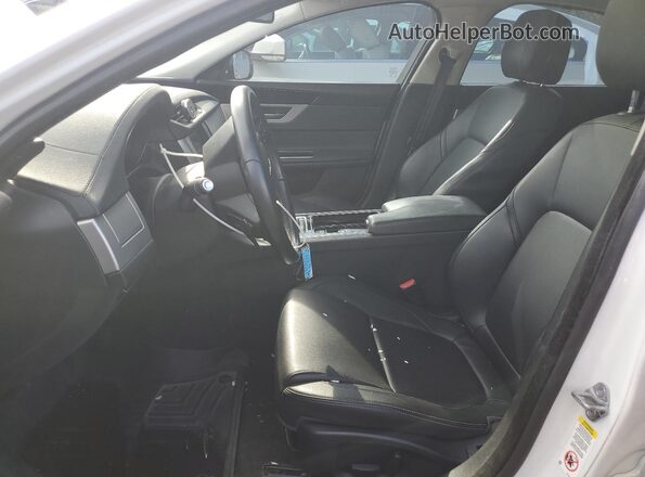 SAJBS4FX3JCY70924 2018 JAGUAR XF White 