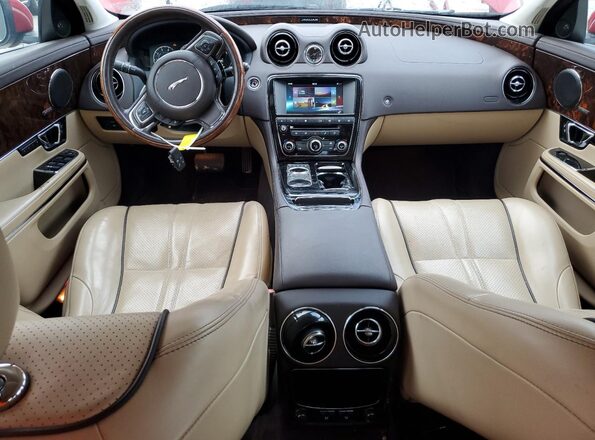 SAJWA1C77G8V98283 2016 JAGUAR XJ Burgundy Widok deski rozdzielczej