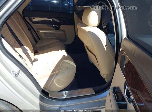 SAJWA2G76G8V94449 2016 JAGUAR XJ Silver Вид наклейки з VIN-кодом