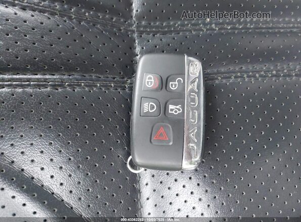 SAJWJ1CD6H8W07904 2017 JAGUAR XJ Black Առջևի վահանակի տեսք