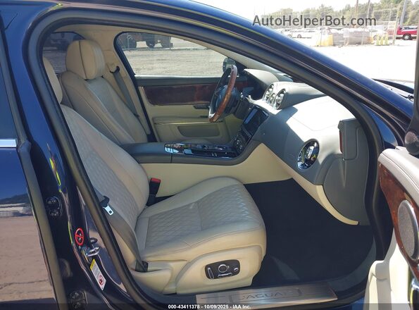 SAJWJ2GD0J8W16846 2018 JAGUAR XJ Blue Widok wnętrza z przodu