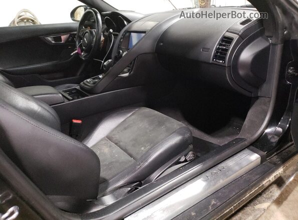 SAJWJ6BV1G8K33367 2016 JAGUAR F-TYPE Black Vista del salpicadero