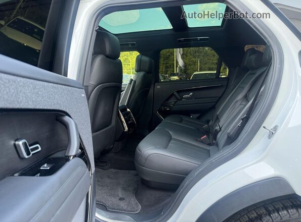 SAL1L9FU7PA101382 2023 LAND ROVER RANGE ROVER White Widok deski rozdzielczej