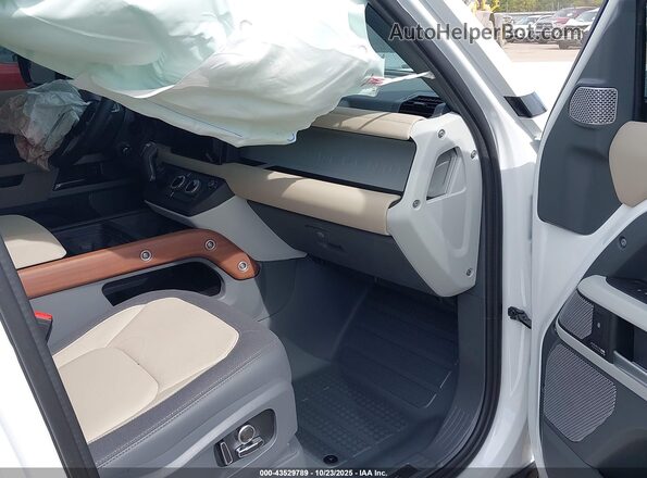 SALE2FEU5R2331536 2024 LAND ROVER DEFENDER White Vista interior delantera