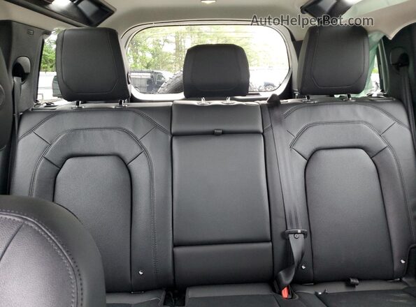 SALEJ7EU0R2304012 2024 LAND ROVER DEFENDER Black უკანა სავარძლების ხედი