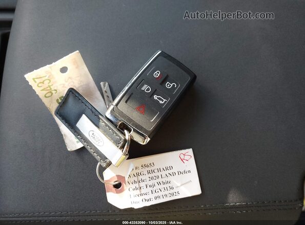 SALEP7EU0L2032891 2020 LAND ROVER DEFENDER White Widok deski rozdzielczej