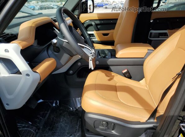 SALEPEFE6R2274928 2024 LAND ROVER DEFENDER Черный Вид салона спереди
