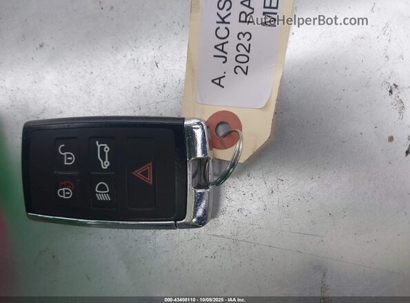 SALKPBFU4PA084430 2023 LAND ROVER RANGE ROVER Black Dashboard view