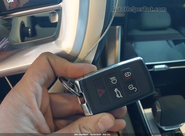 SALKPBFU5SA298531 2025 LAND ROVER RANGE ROVER Белый Вид панели приборов