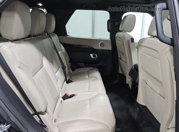 SALRG2RV2L2427114 2020 LAND ROVER DISCOVERY Black Вид задньої частини салону