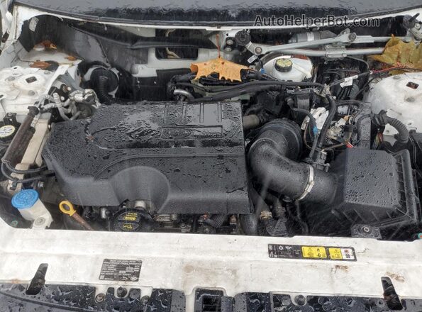 SALVP2RX4KH345090 2019 LAND ROVER RANGE ROVER EVOQUE White Engine compartment view