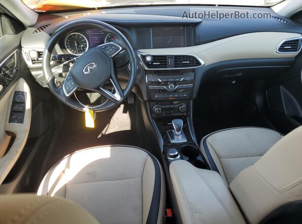 SJKCH5CP2KA009448 2019 INFINITI QX30 Silver Առջևի վահանակի տեսք