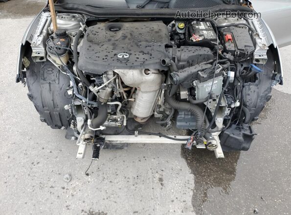 SJKCH5CP4JA055913 2018 INFINITI QX30 Silver 
