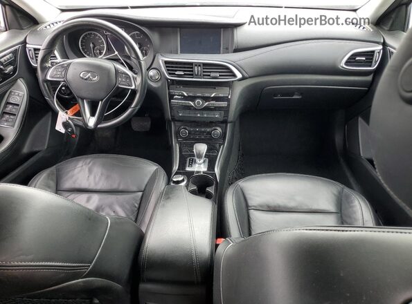 SJKCH5CP4JA055913 2018 INFINITI QX30 Silver 