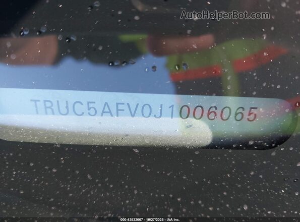 TRUC5AFV0J1006065 2018 AUDI TT Gray Вид підкапотного простору
