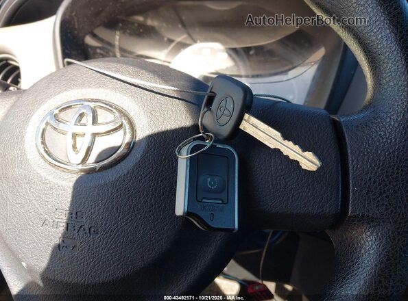 VNKJTUD30GA061304 2016 TOYOTA YARIS Серый Вид панели приборов