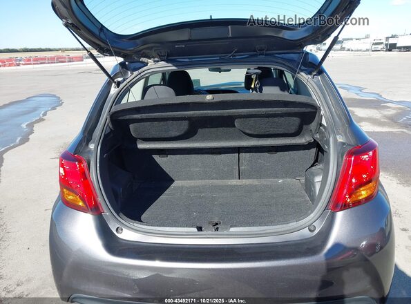 VNKJTUD30GA061304 2016 TOYOTA YARIS Серый 
