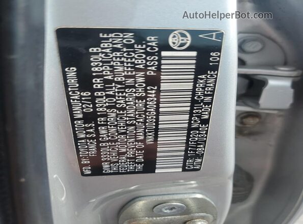 VNKKTUD35GA063442 2016 TOYOTA YARIS Silver Вид підкапотного простору