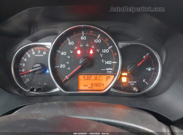 VNKKTUD39GA064044 2016 TOYOTA YARIS Silver უკანა სავარძლების ხედი