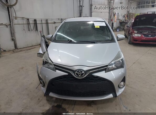 VNKKTUD39GA064044 2016 TOYOTA YARIS Silver ხელსაწყოთა პანელის ხედი