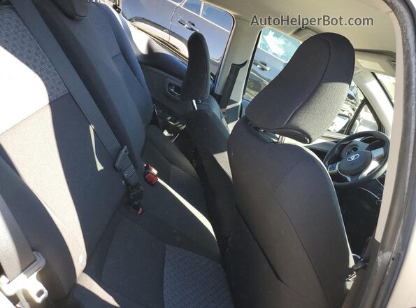 VNKKTUD39GA070135 2016 TOYOTA YARIS Silver უკანა სავარძლების ხედი