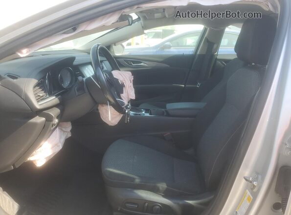 W04GL6SX8J1072833 2018 BUICK REGAL Silver წინა სალონის ხედი