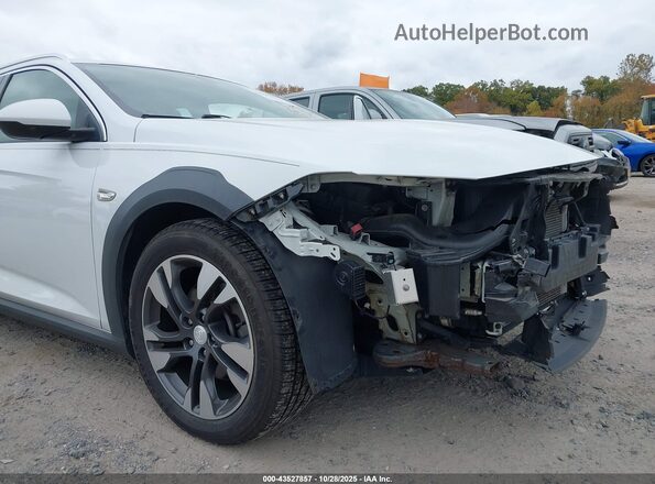 W04GU8SX2K1000116 2019 BUICK REGAL White Widok z przodu