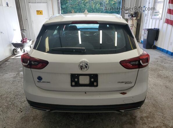 W04GV8SX0J1077739 2018 BUICK REGAL White 