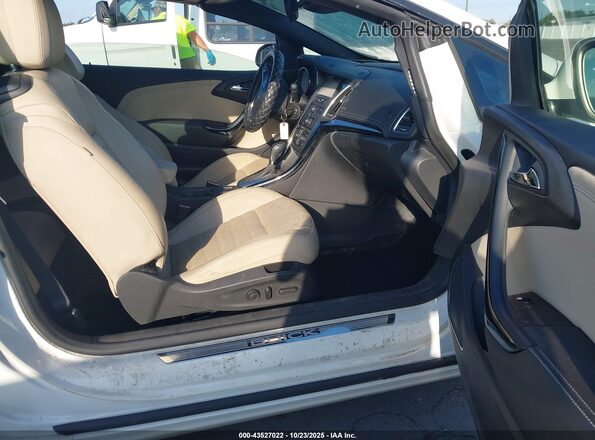 W04WT3N53GG088982 2016 BUICK CASCADA White Вид салону спереду