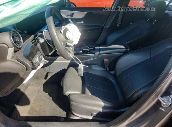 W1K3G4EB7LW044577 2020 MERCEDES-BENZ A Gray Вид салону спереду