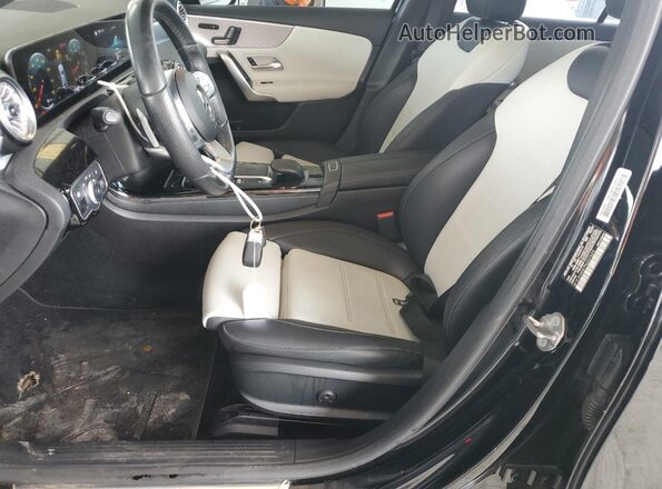 W1K3G4EB7NJ337623 2022 MERCEDES-BENZ A Black Вид салону спереду