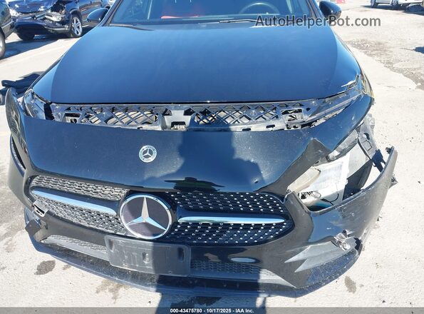 W1K3G4EB9MJ299469 2021 MERCEDES-BENZ A 220 Black Widok z przodu