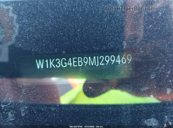 W1K3G4EB9MJ299469 2021 MERCEDES-BENZ A 220 Black Widok komory silnika